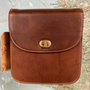 Jaqueline Medium Leather Crossbody Bag