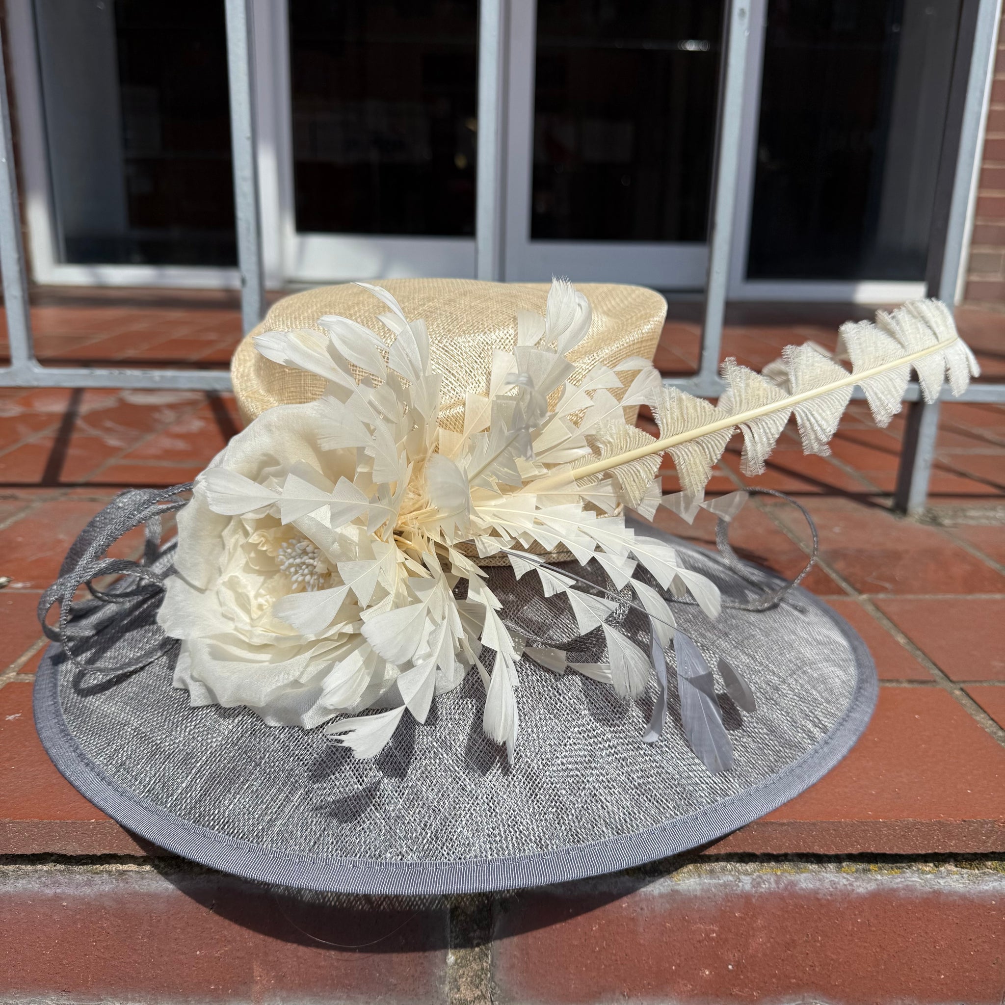 Sinamay Grey/Cream Ginny Hat