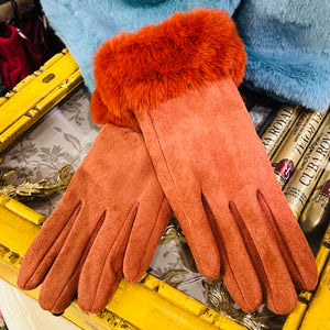 Carla Gloves with Fur Edge