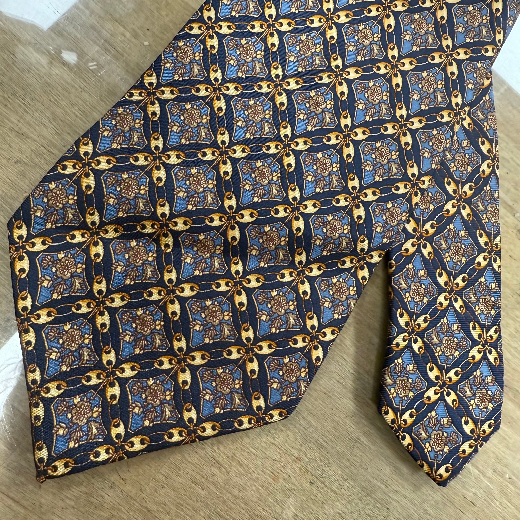 Silk Tie by Items