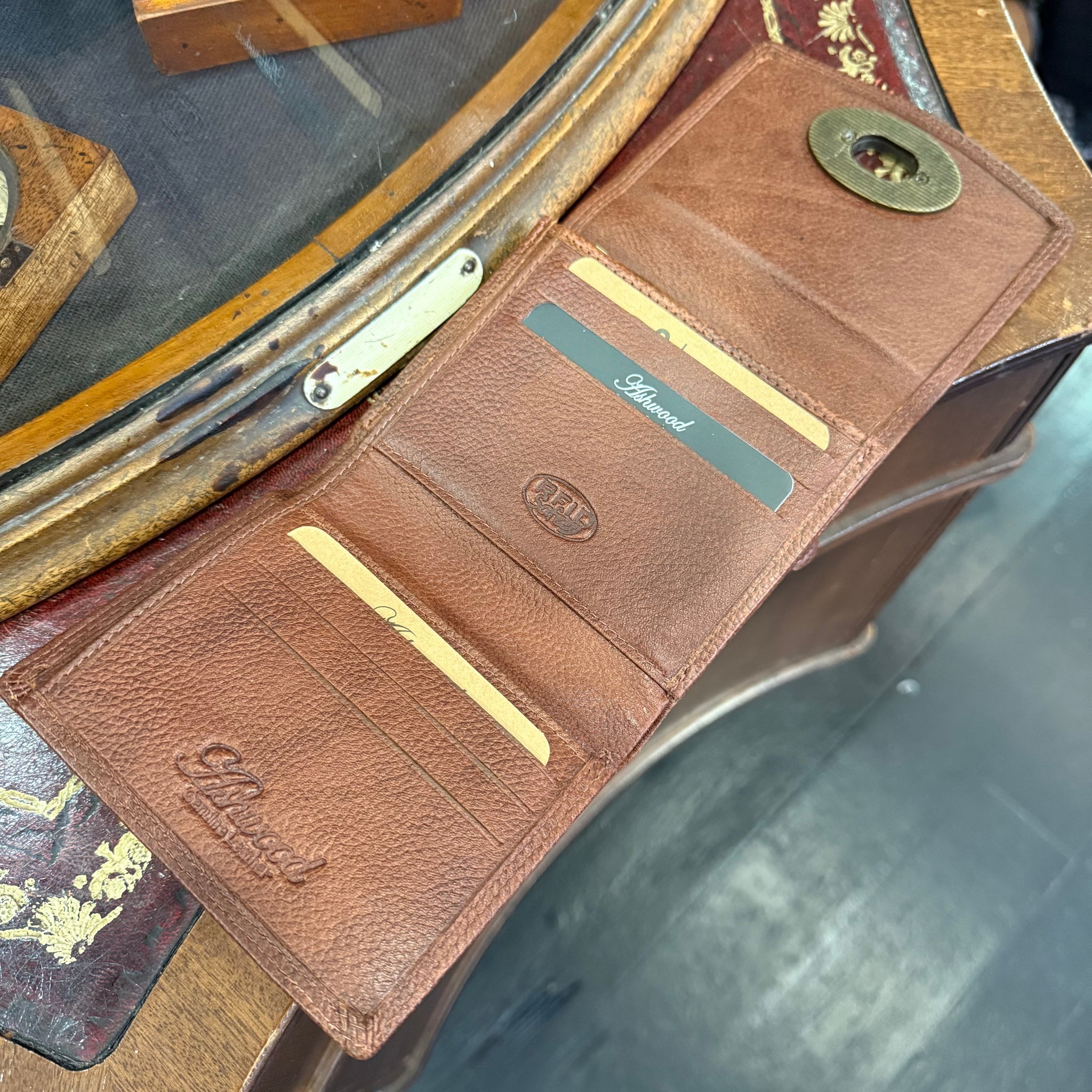 Twist Lock Maggie Leather Purse