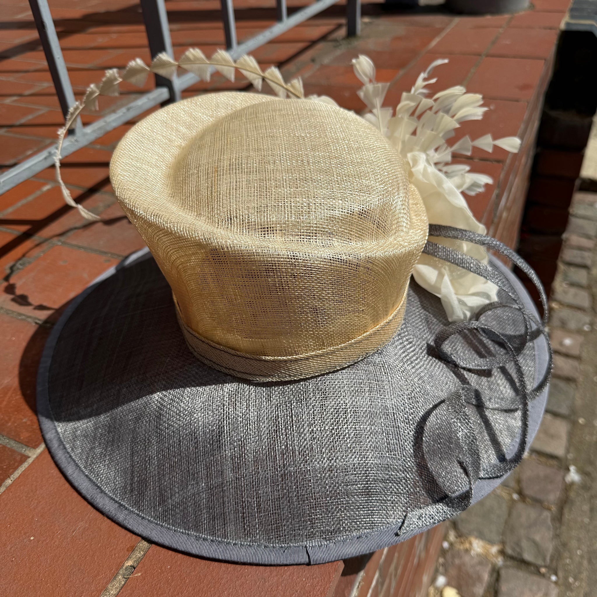 Sinamay Grey/Cream Ginny Hat