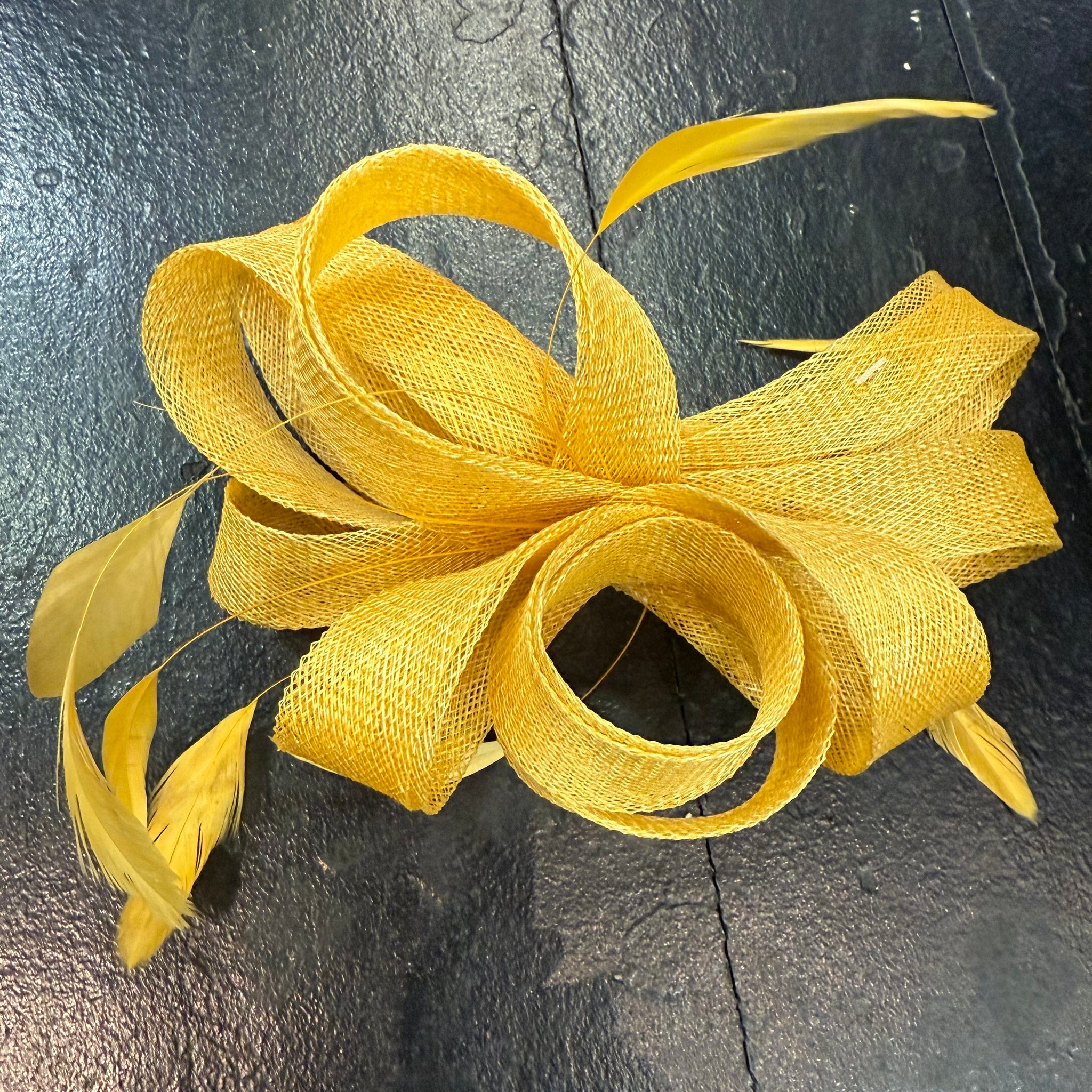 Sammie Sinamay Bow Fascinator