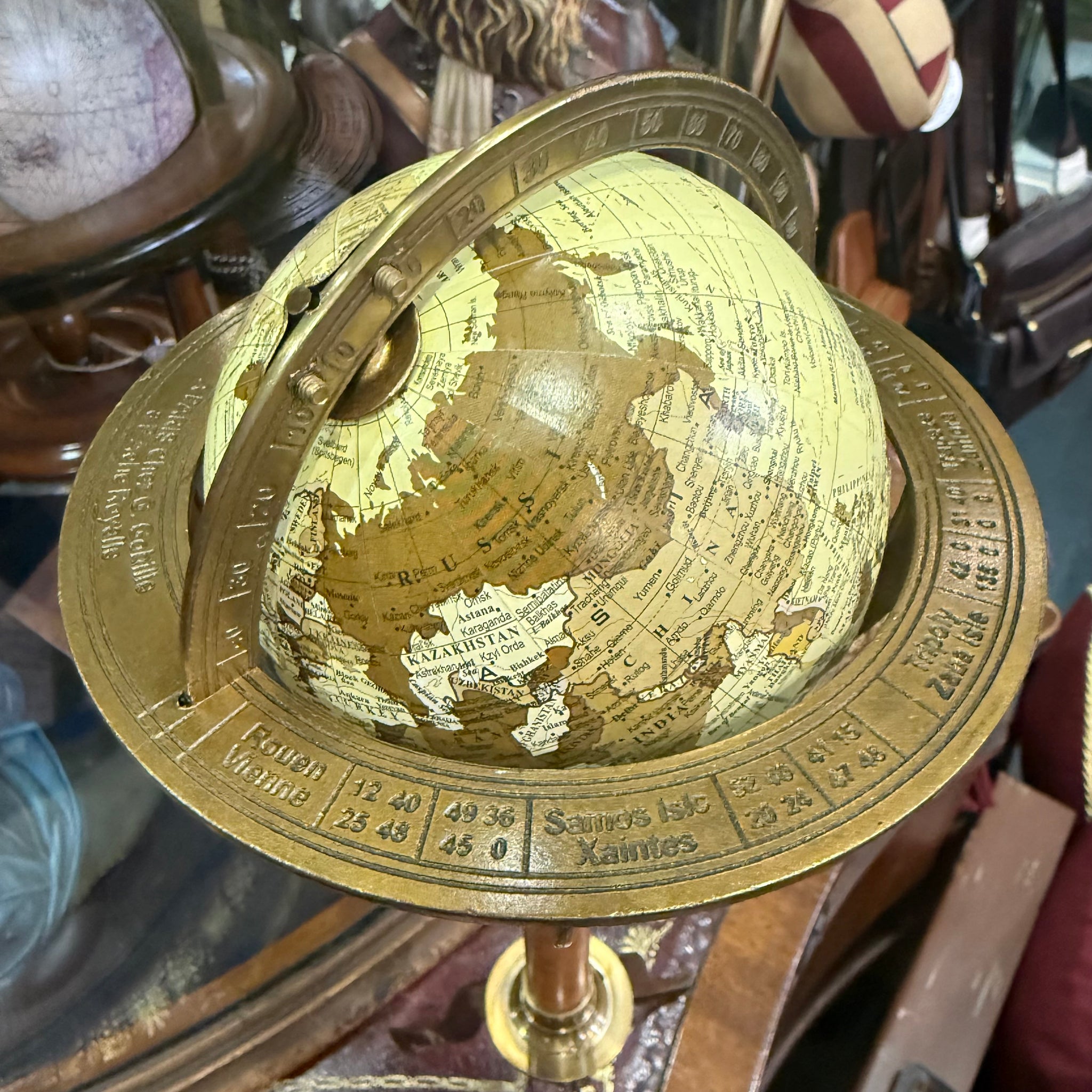 Henderson Mini Globe on Tripod foot