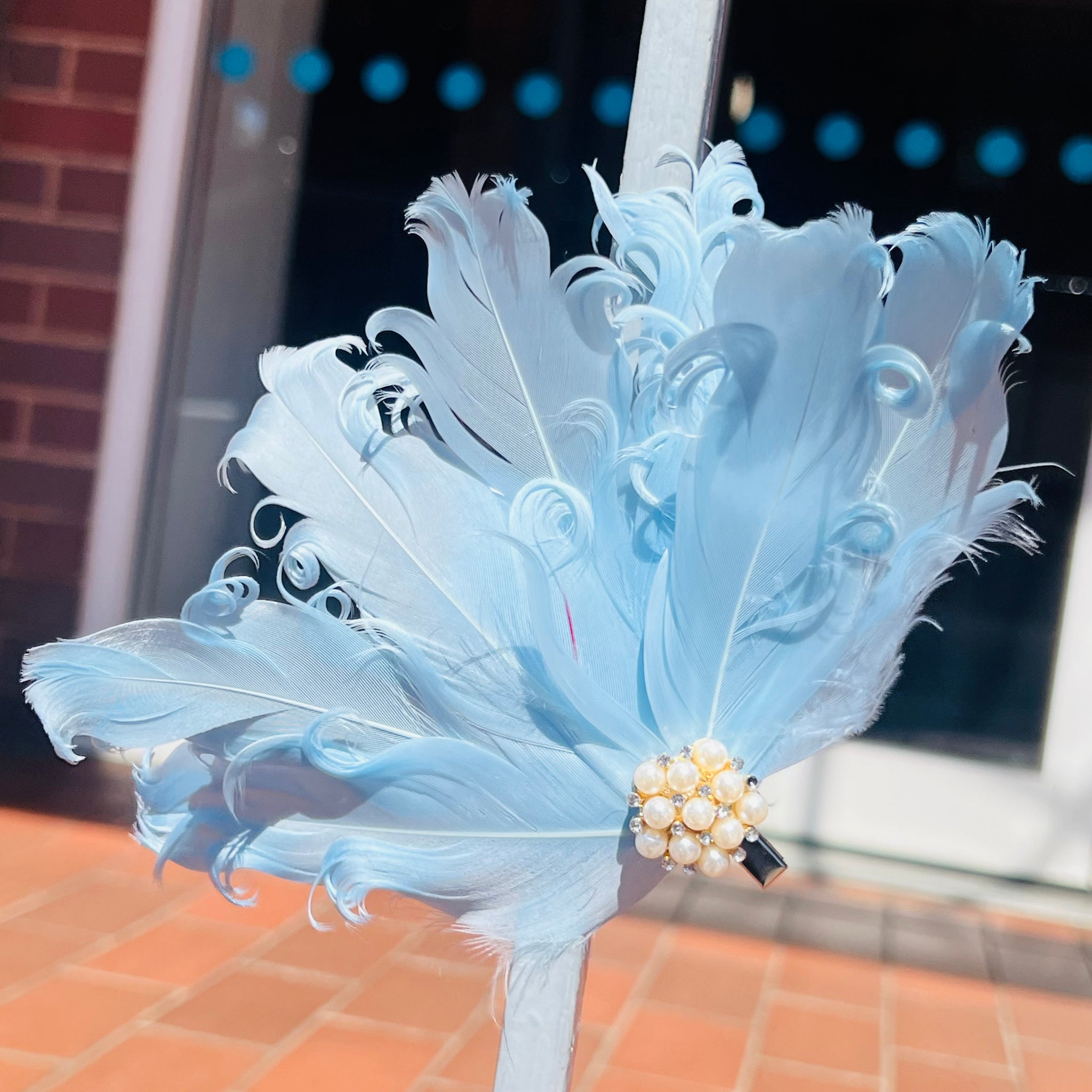 Vanessa Feather & Pearl Hair Clip