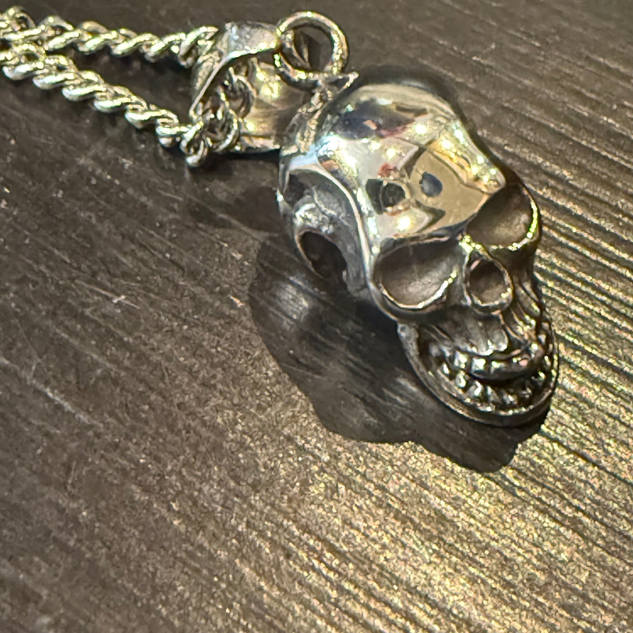 Larowugh Large Skull Pendant On Chain