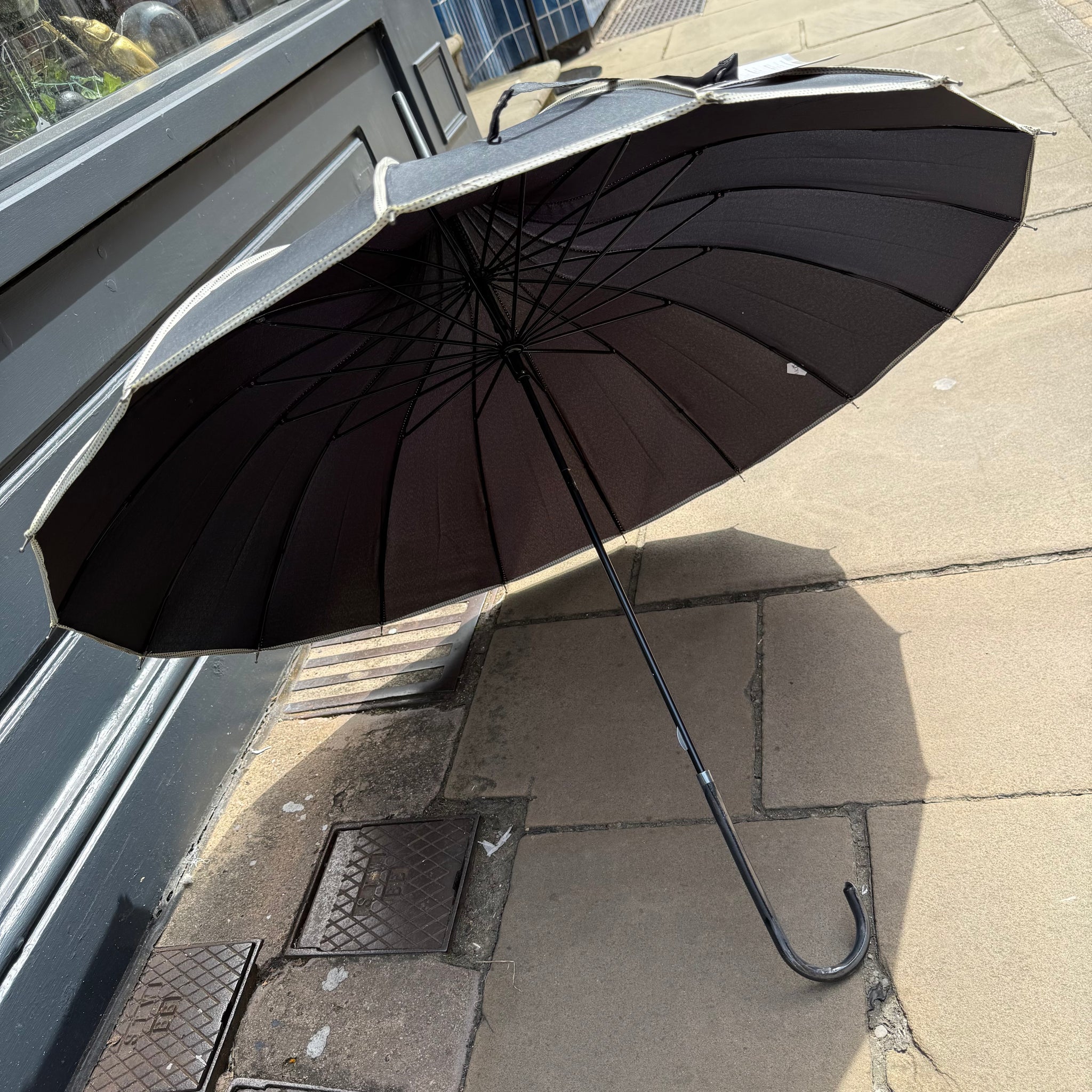 Pagoda Ribbed Umbrella - Black