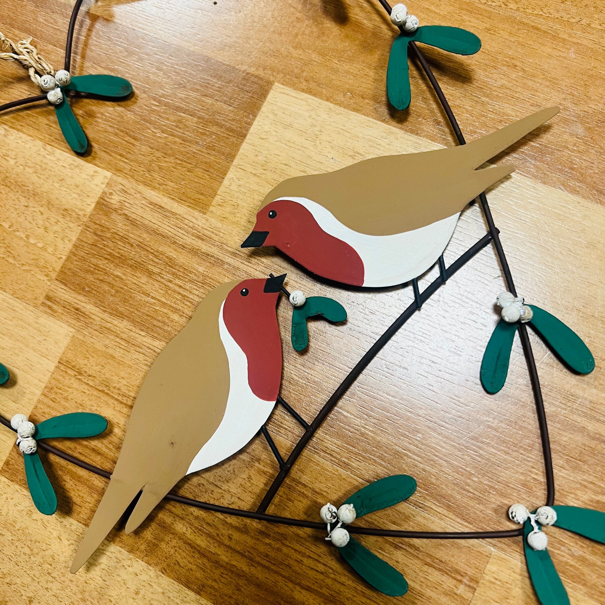 Metal Mistletoe Heart With Two Christmas Robins