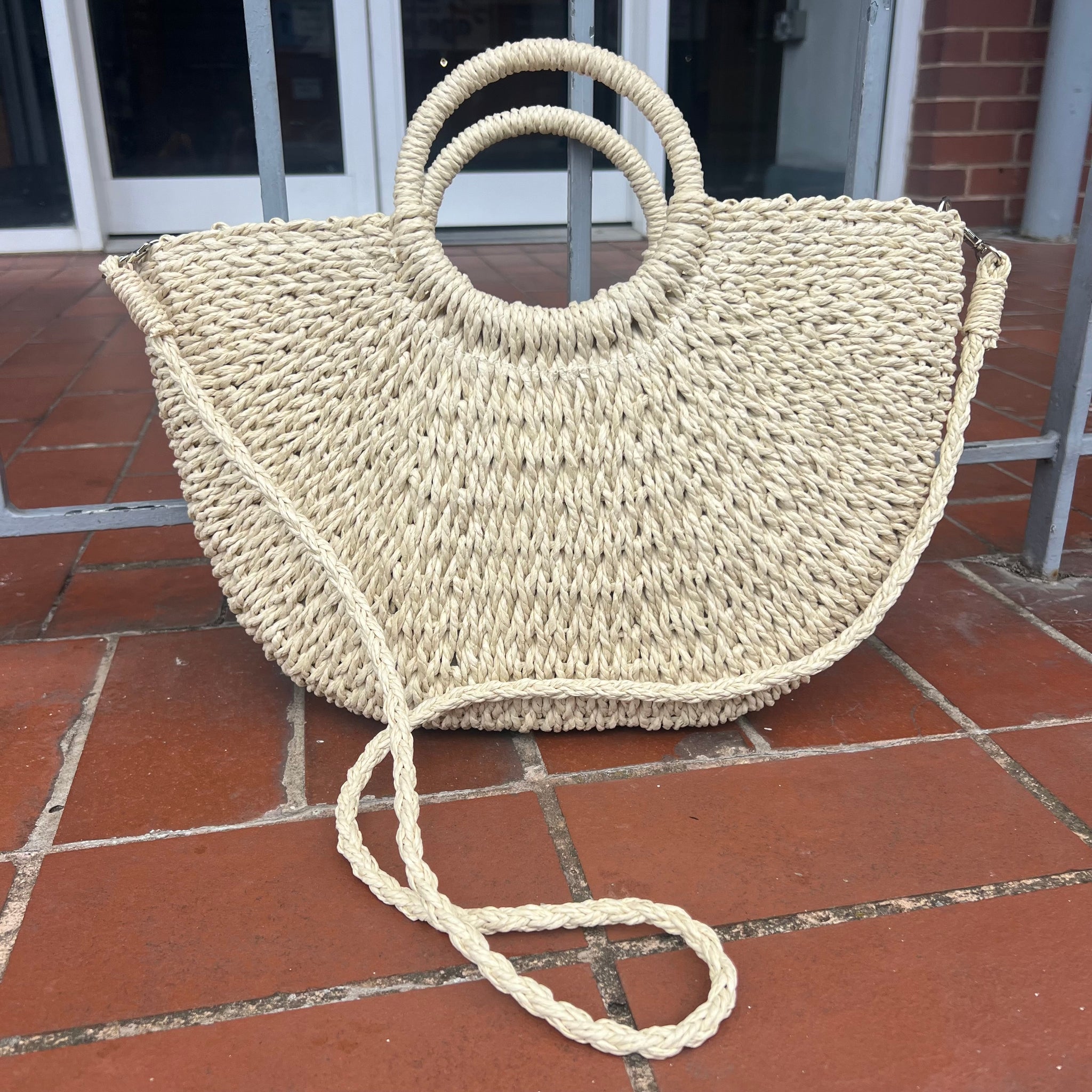 Harriett Large Round Straw Basket Grab Bag