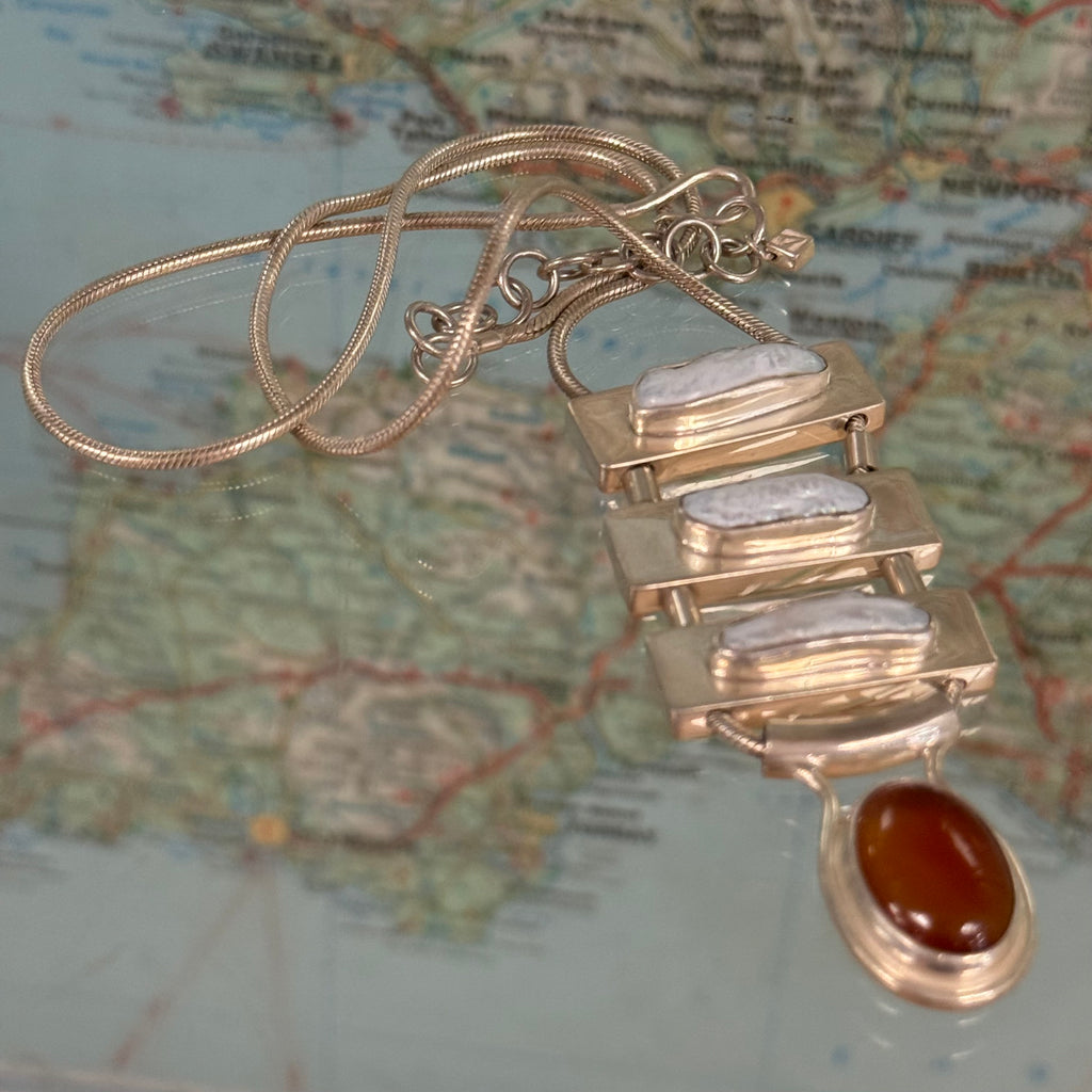 Necklace Silver Pearl and Carnelian