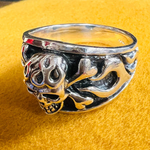 925 Sterling Silver Heavy Skull and Crossbones Ring