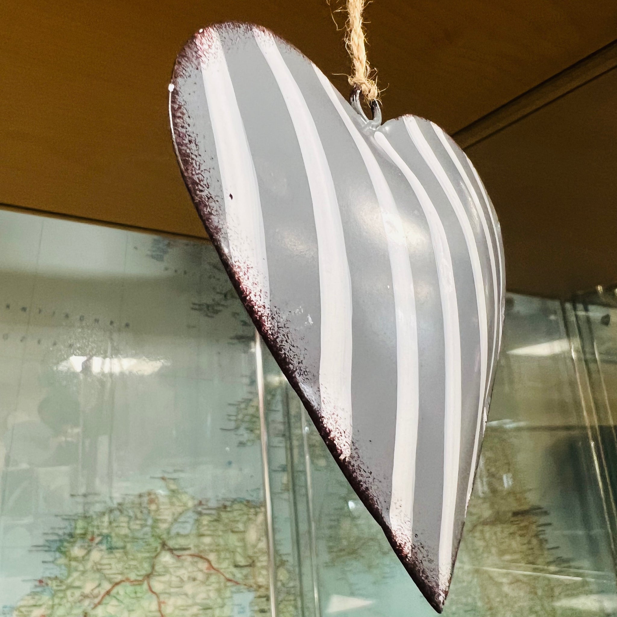 Grey and White Metal Heart Hanger