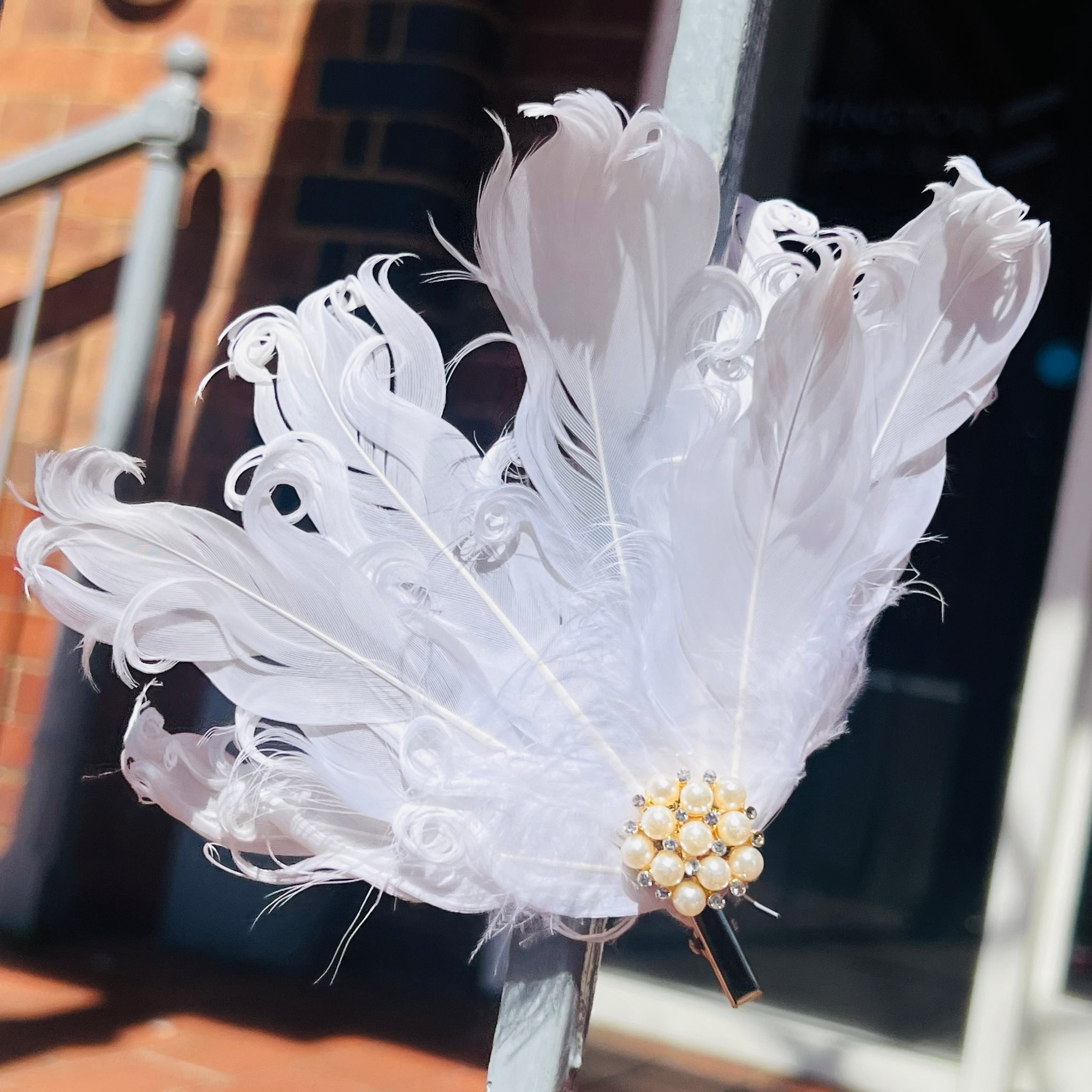 Vanessa Feather & Pearl Hair Clip