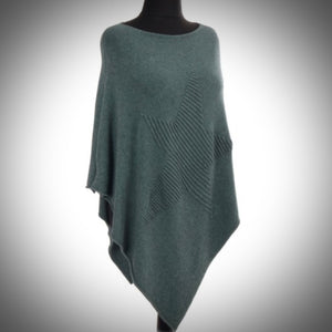 Poncho with Ribbed Star Motif