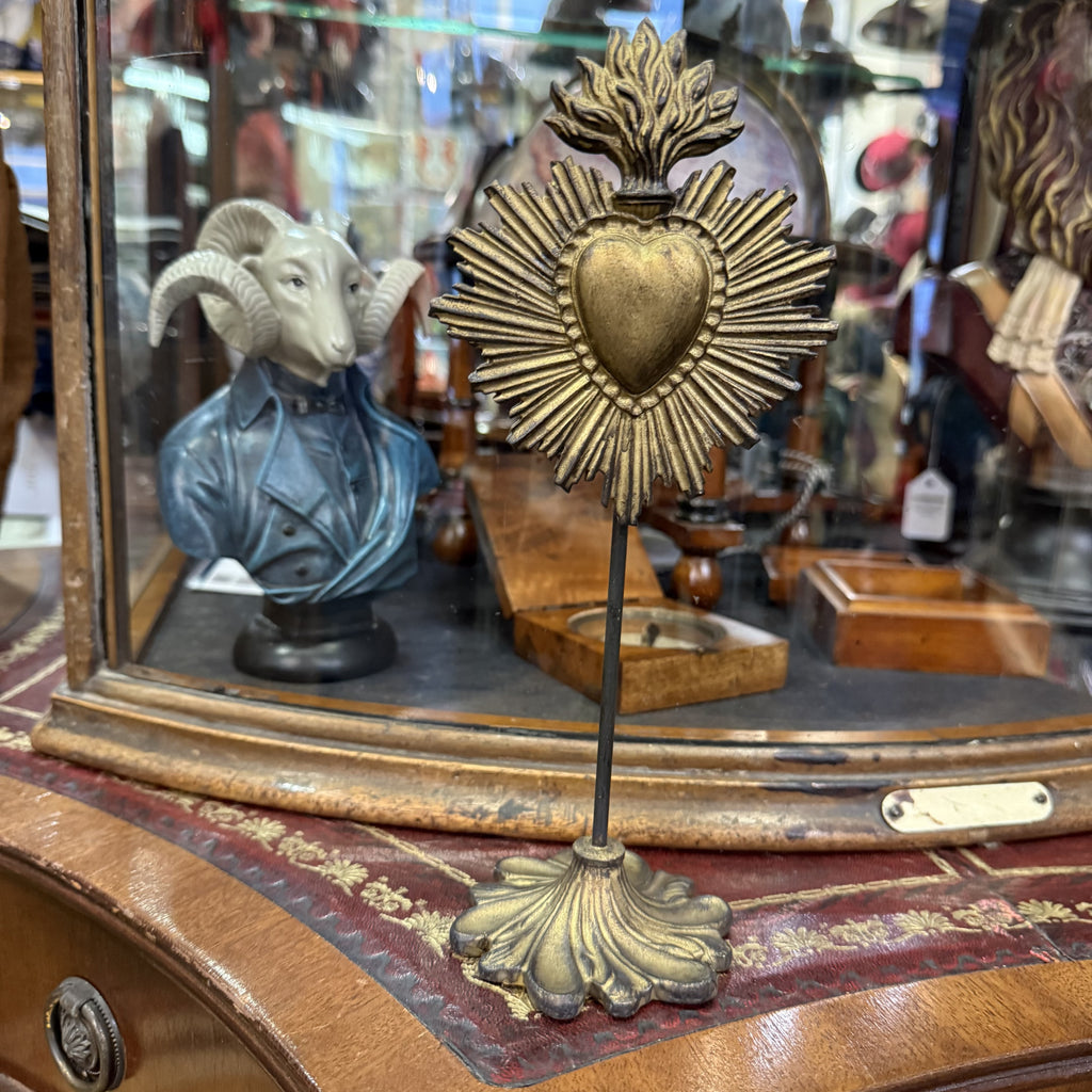 Sacred Heart Decoration On Stand