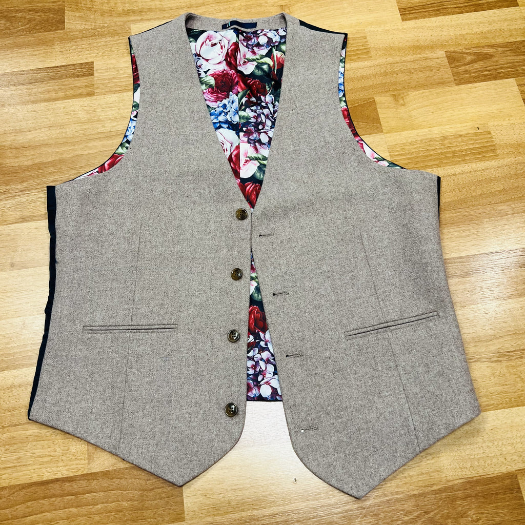 Oatmeal Waistcoat by Harry Brown (40R)