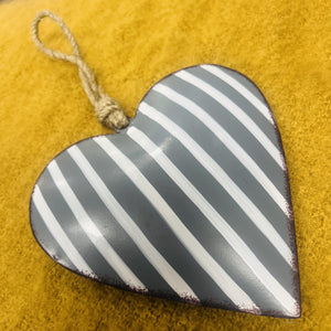 Grey & White Metal Heart Hanger (L)