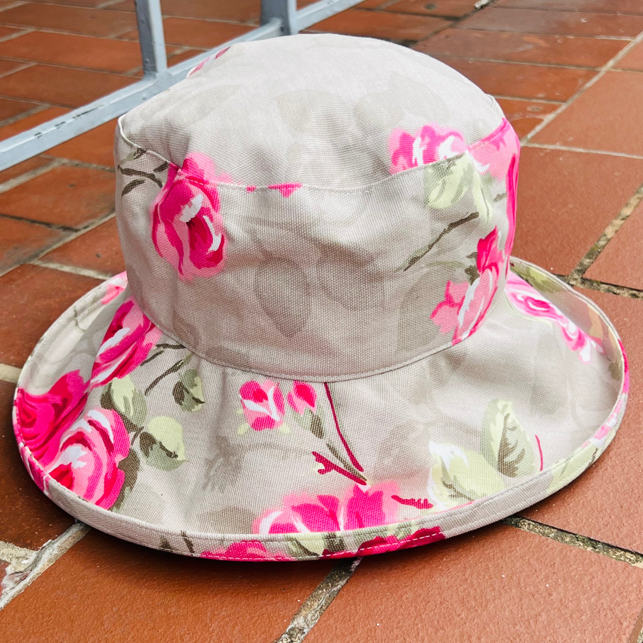 Pink cloche hat shop