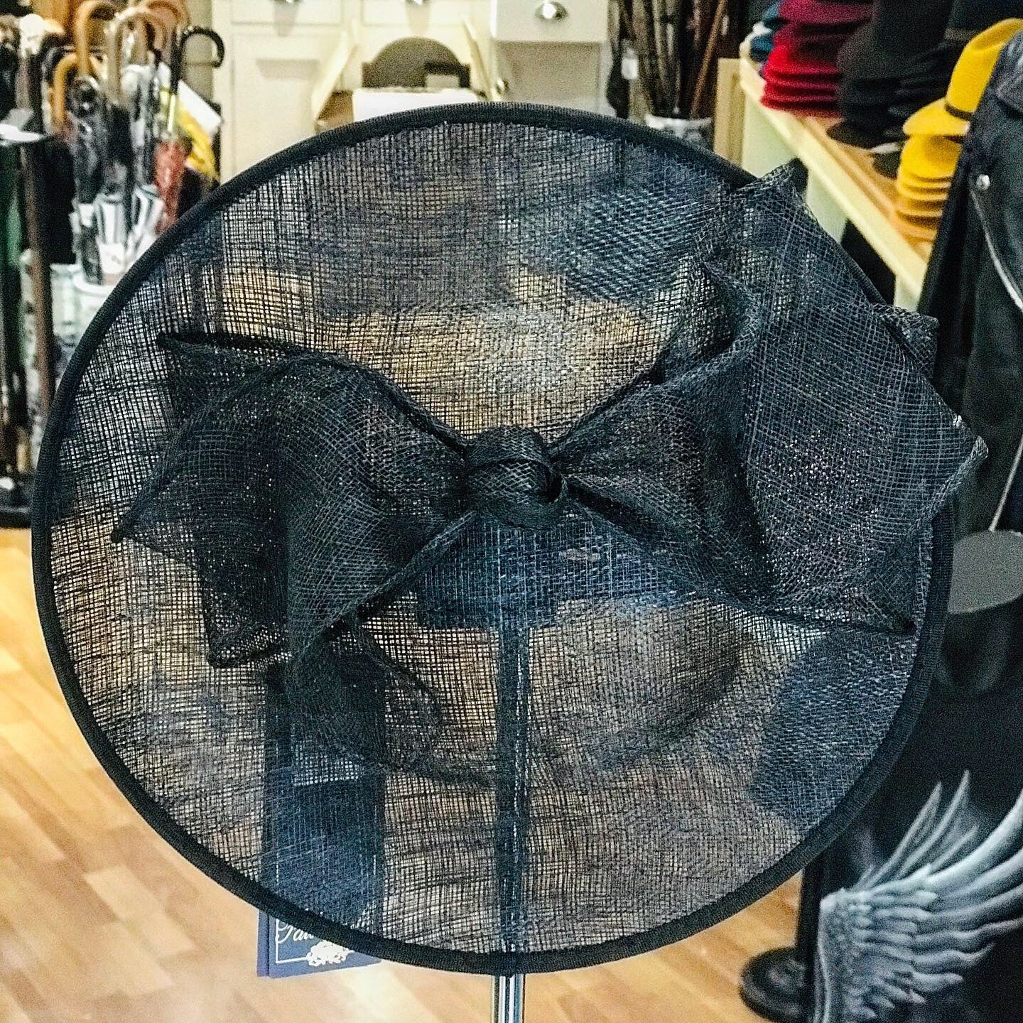 Sinamay disc fascinator with bow