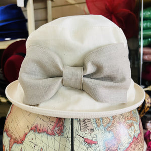 Vintage Style Cotton Cloche Hat With Large Bow