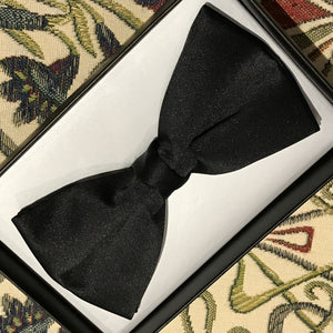 Black bow tie