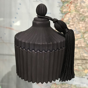 Black candle holder 