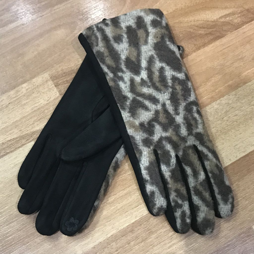 Leopard print  gloves 