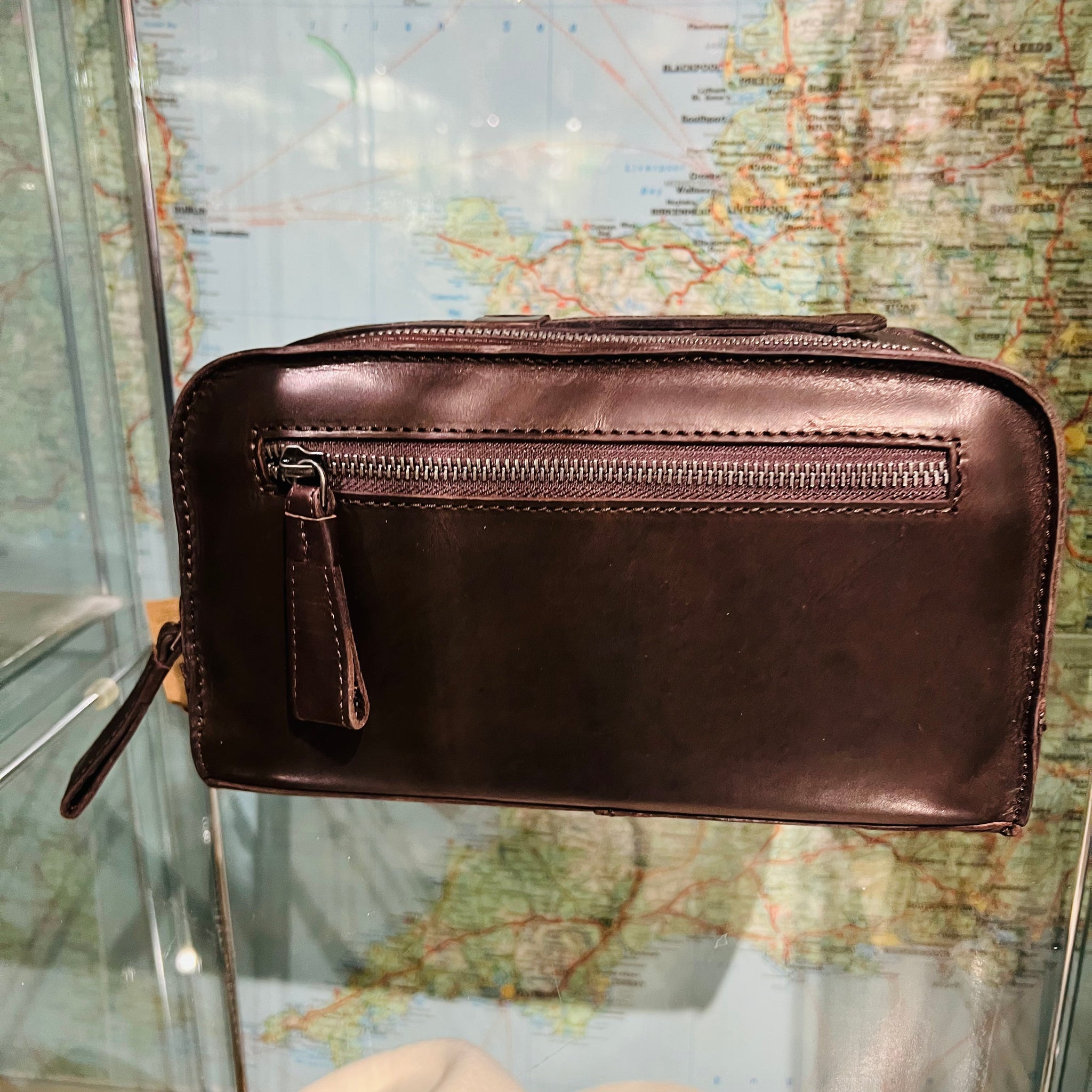 Leather Wash Bag with Carry Handle