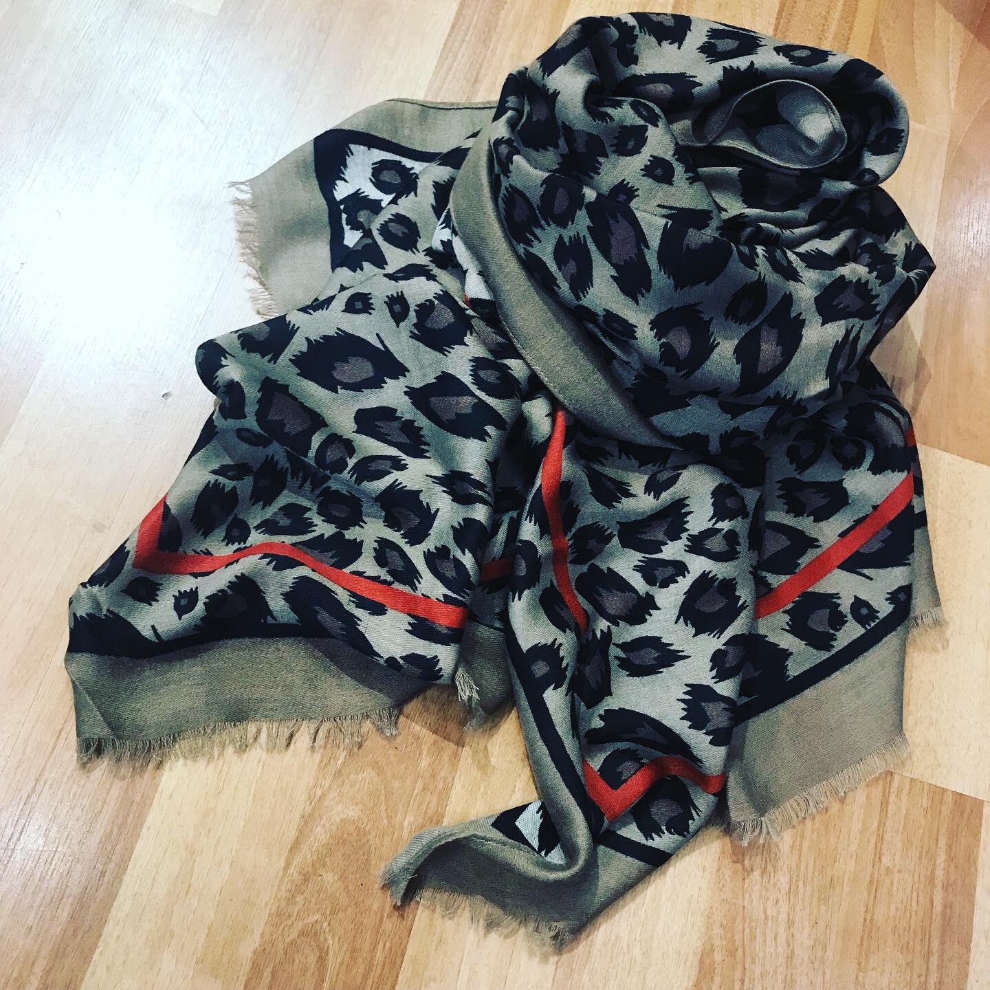 Leopard print scarf 