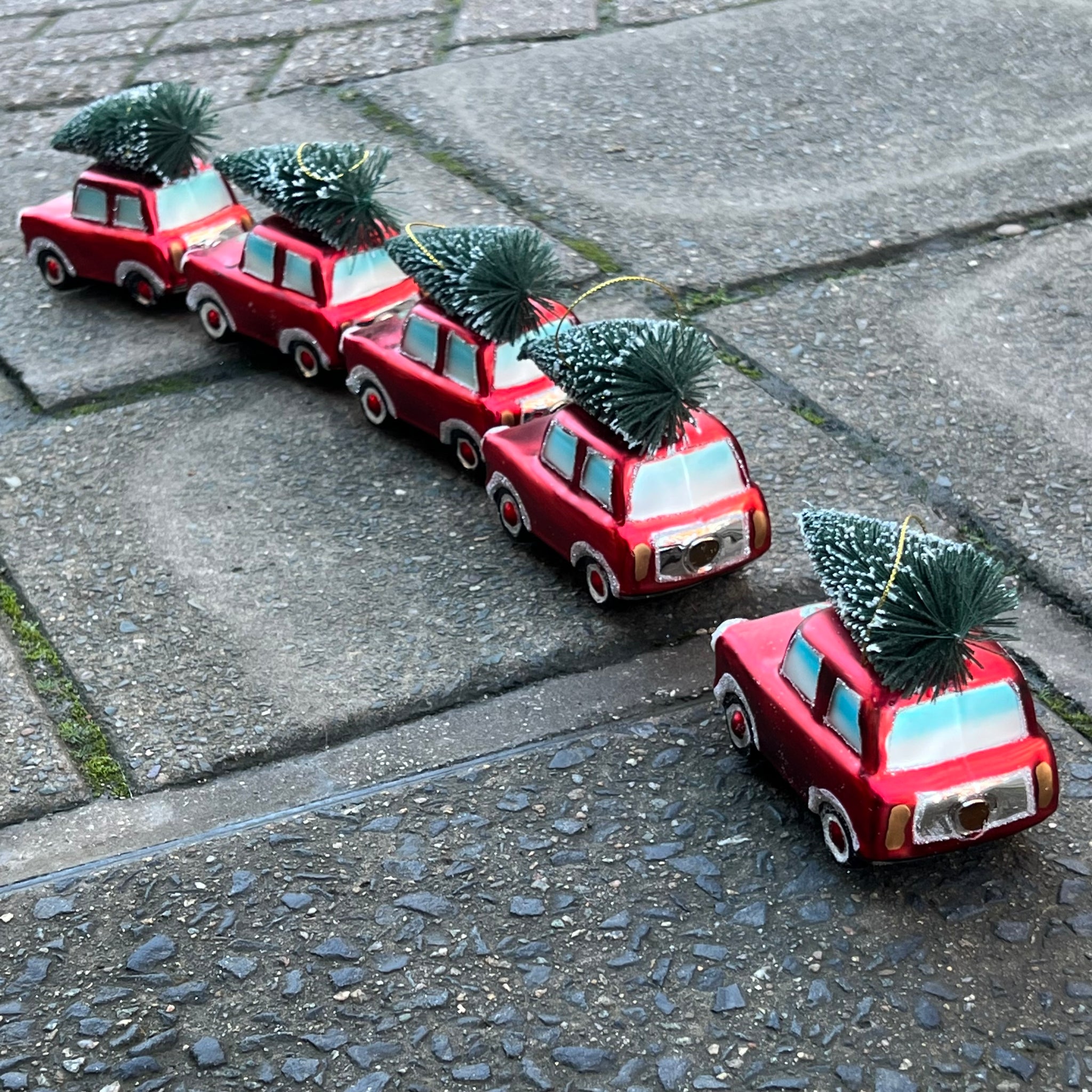 Bauble - Glass car with Christmas tree