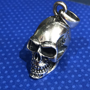 Silver skull pendant