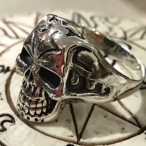 Silver skull ring