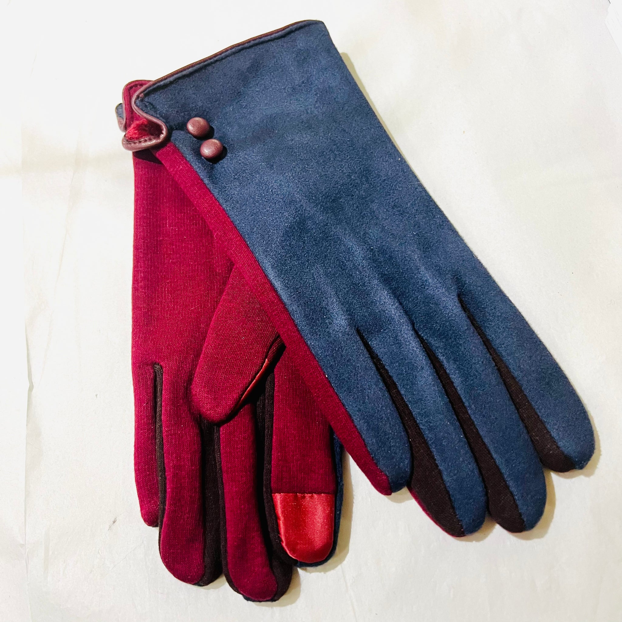 Gloves Suedette With Two Buttons