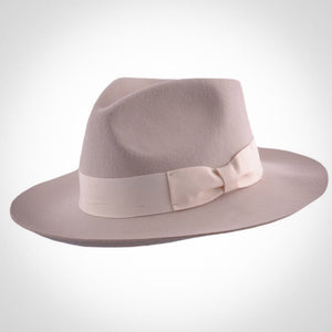 Fedora hat pink