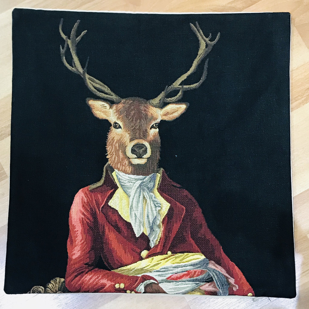 Cushion: aristo stag black background