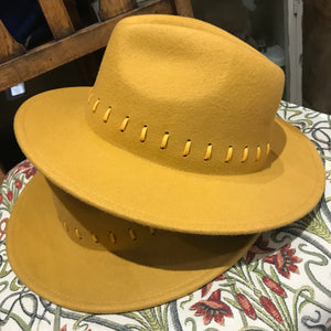 Firm felt fedora hat