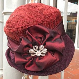 Vintage Tapestry Cloche hat - Deep Red