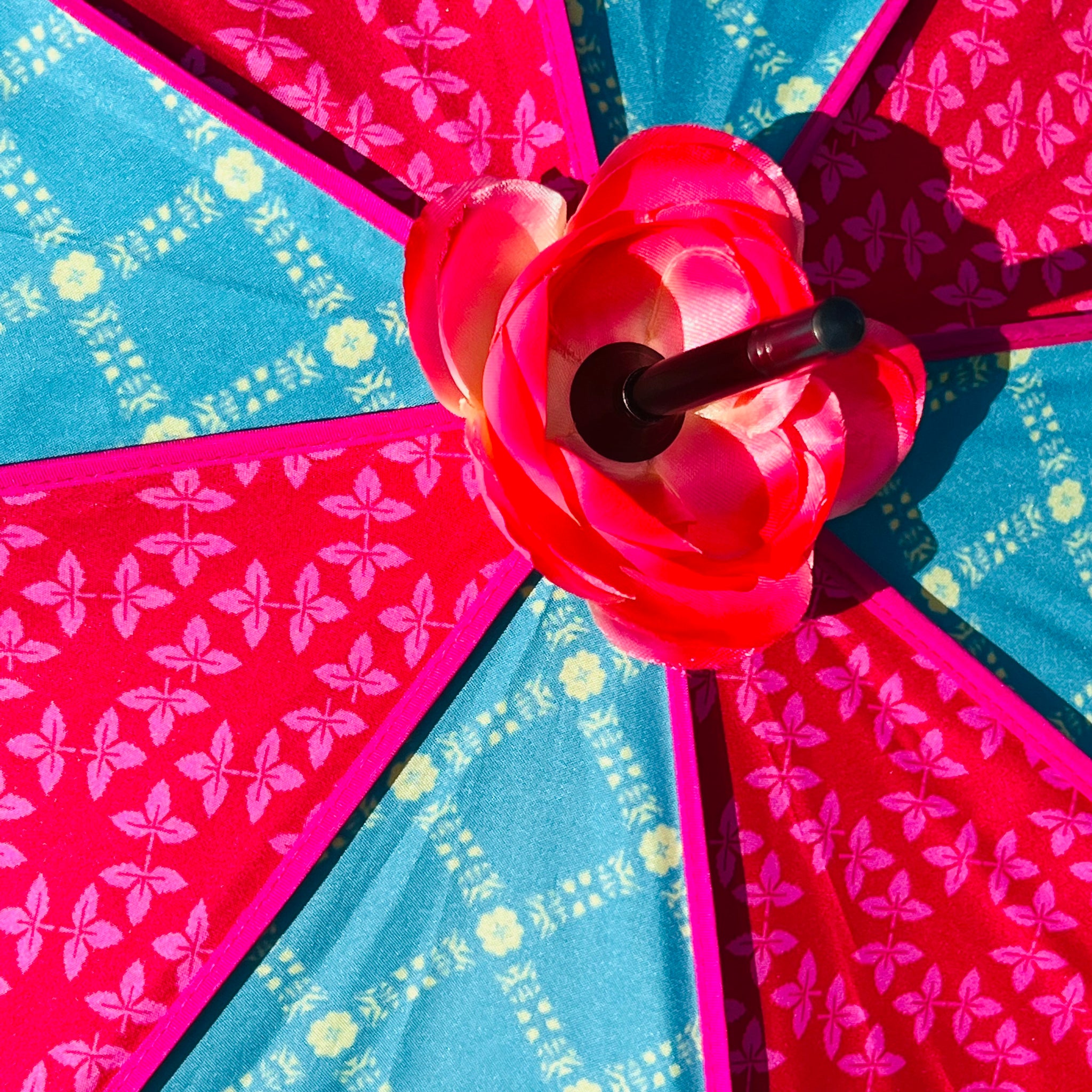 Retro Umbrella - Sod The Rain … Let’s Drink Gin