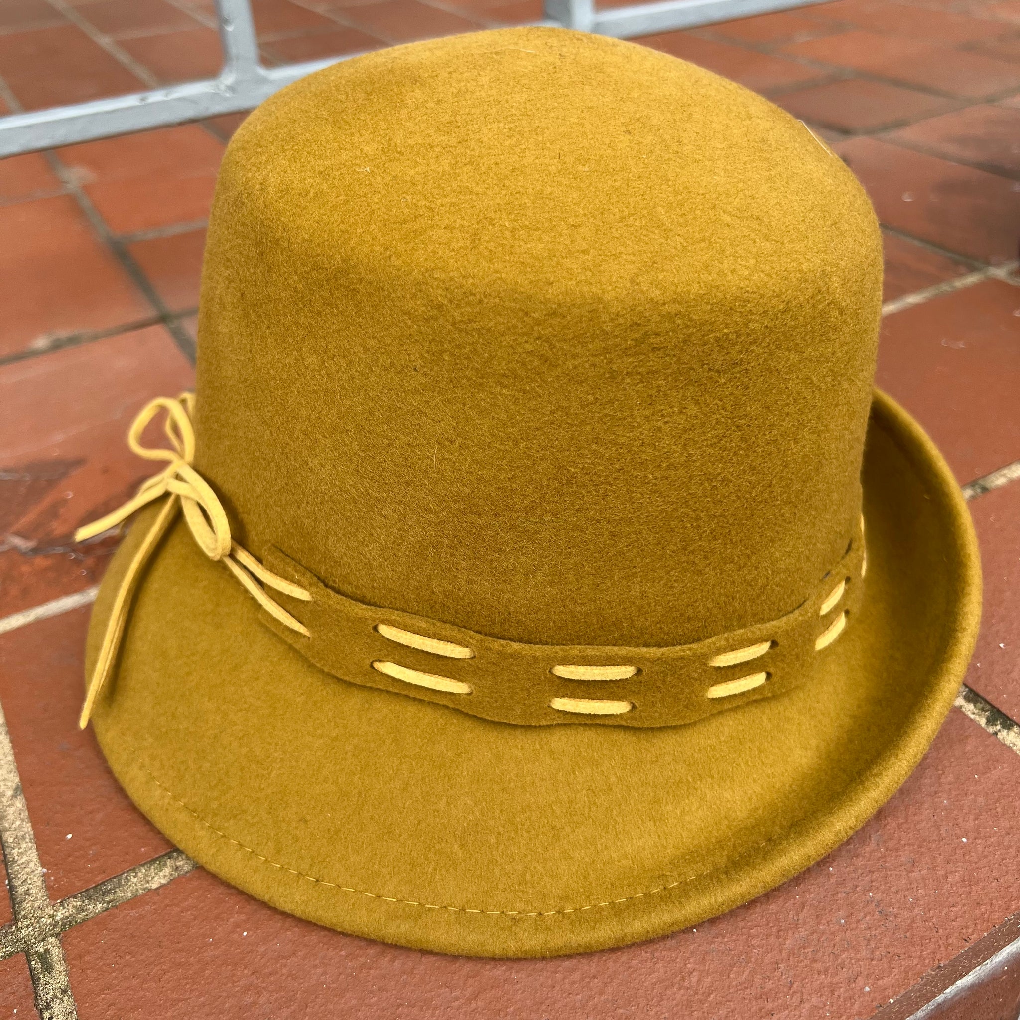 Wool cloche hat with decorative threaded band