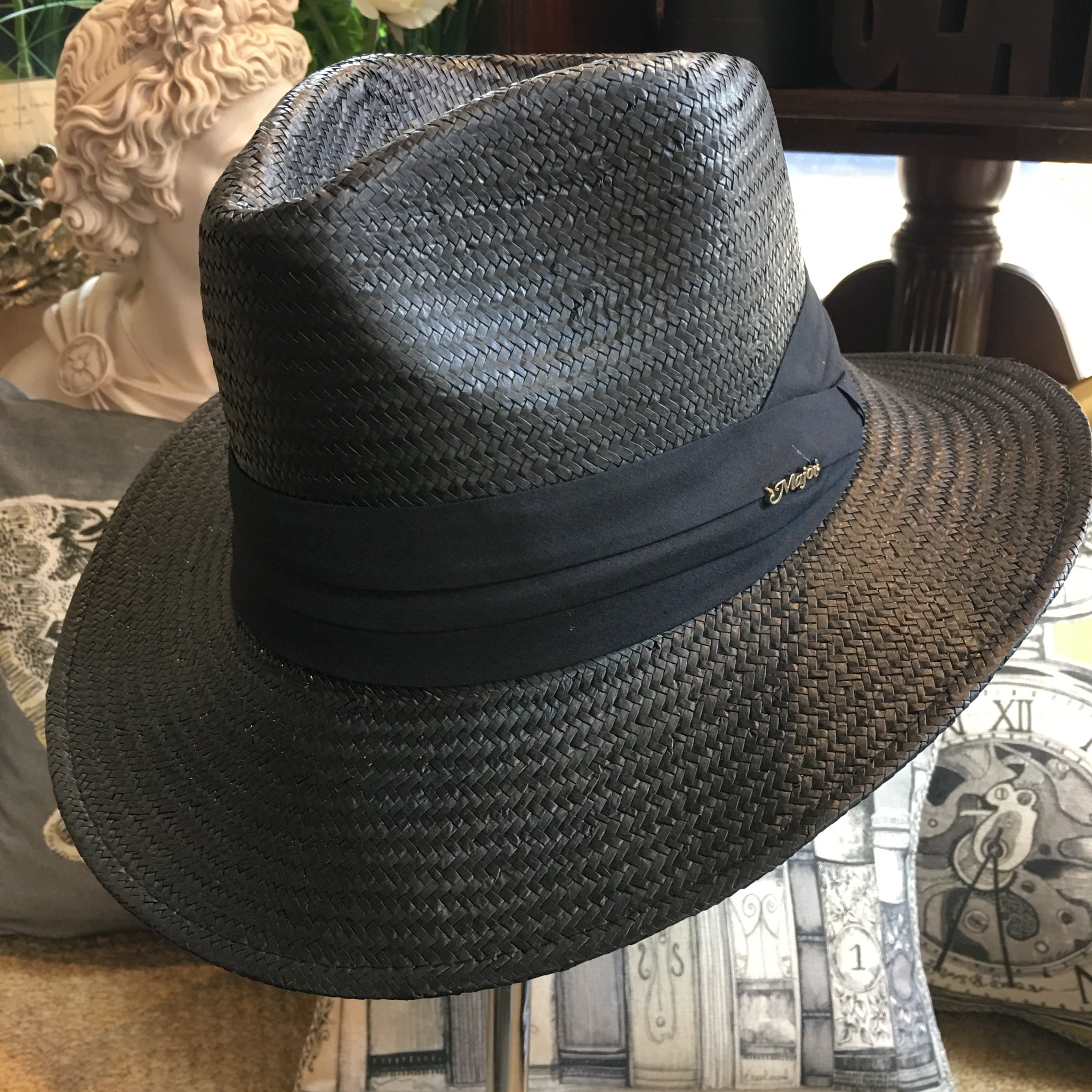 Adjustable trilby summer hat