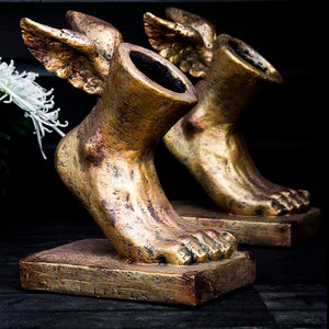 Winged foot planters
