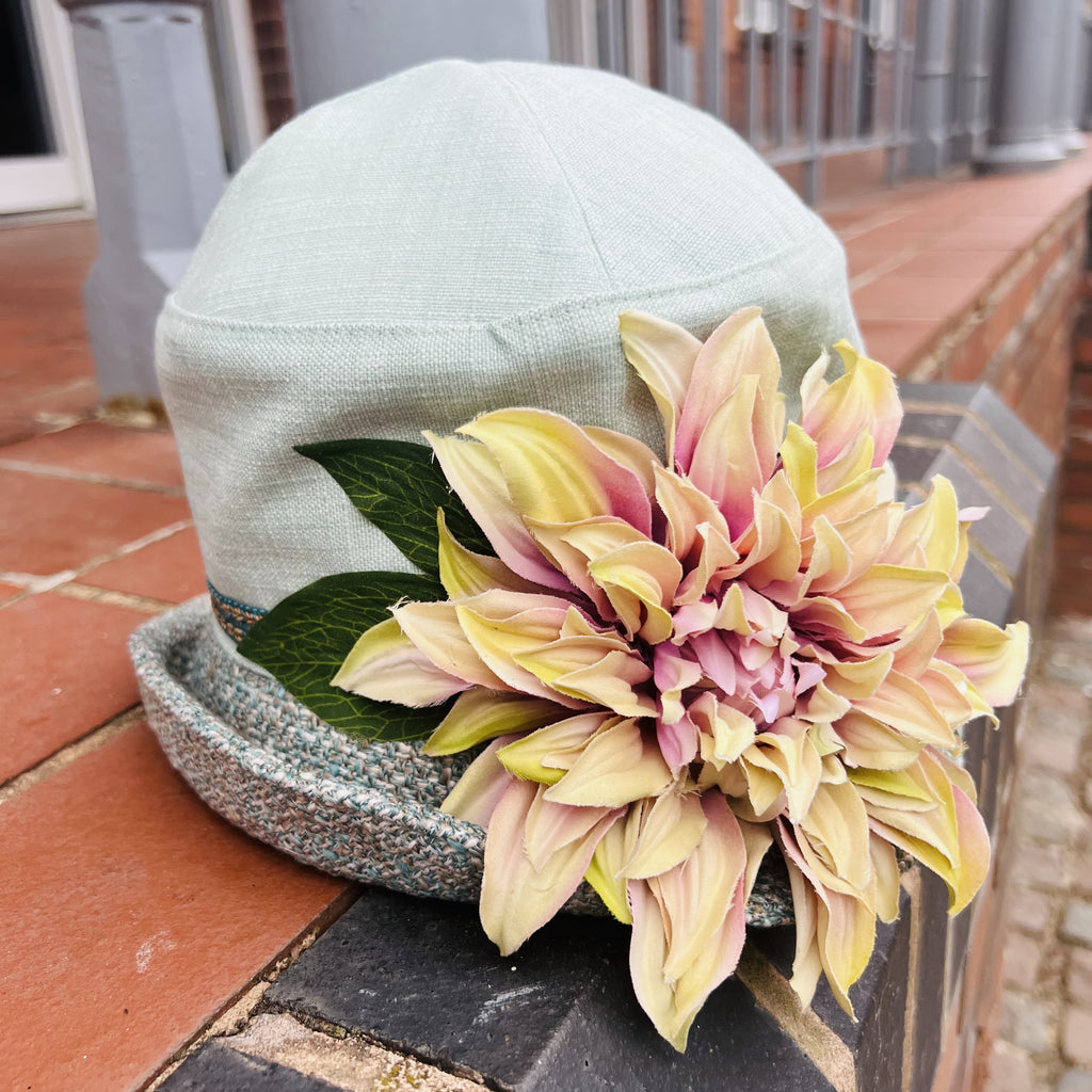 Downtown Style Hat with Flower