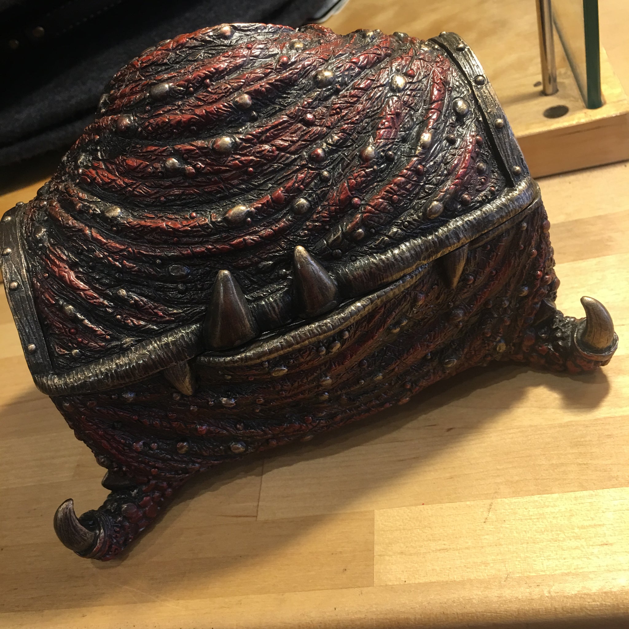 Eyeball trinket box