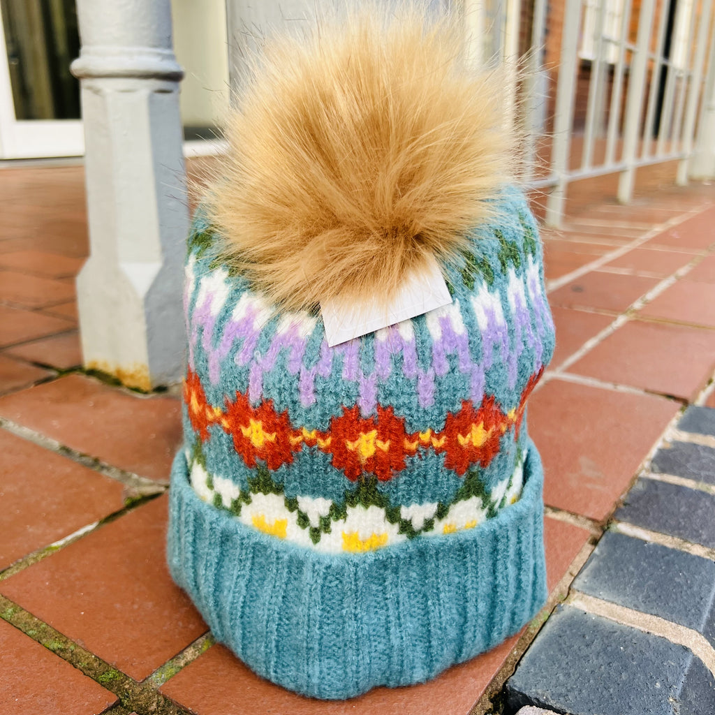 Carla Bobble Hatb